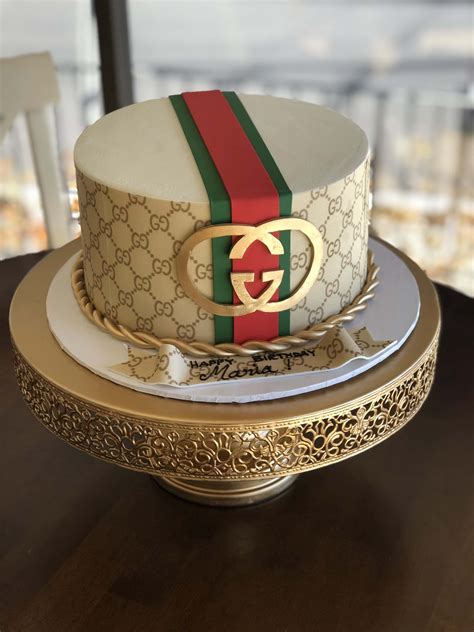 GucciCake – Medium